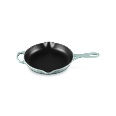 Le Creuset Signature Skillet, 9"