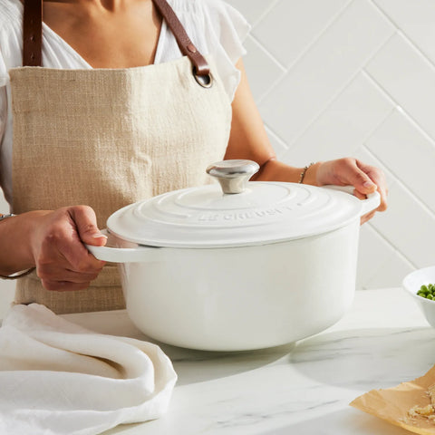 Le Creuset Signature Round Dutch Oven, 5.5 Qt.