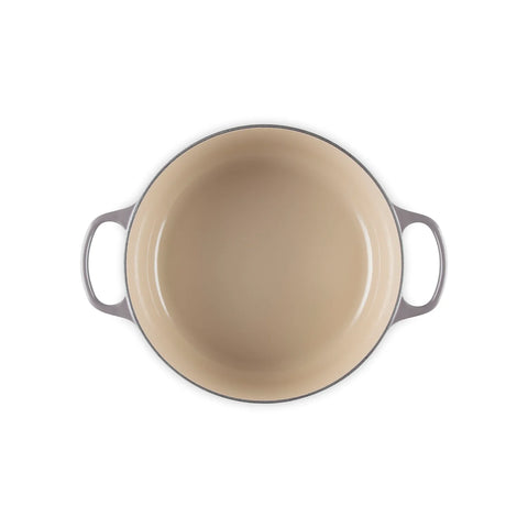 Le Creuset Signature Round Dutch Oven, 7.25 qt.