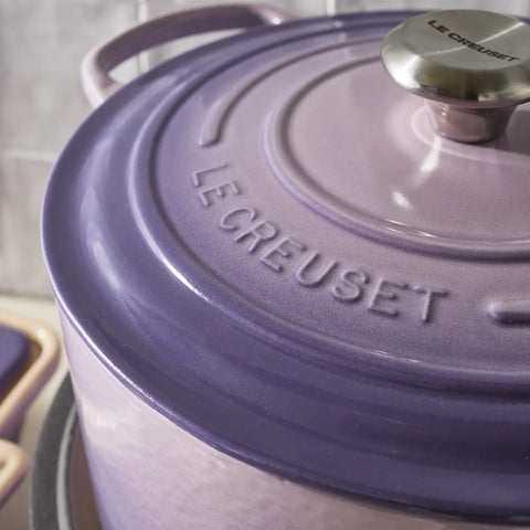 Le Creuset Signature Round Dutch Oven, 5.5 Qt.