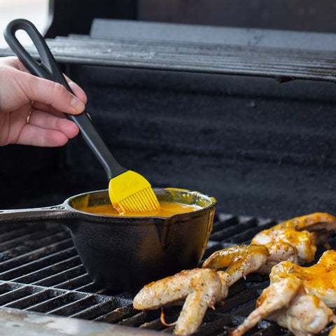 Lodge Basting Pot with Brush