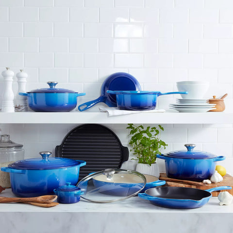 Le Creuset Signature Round Dutch Oven, 7.25 qt.
