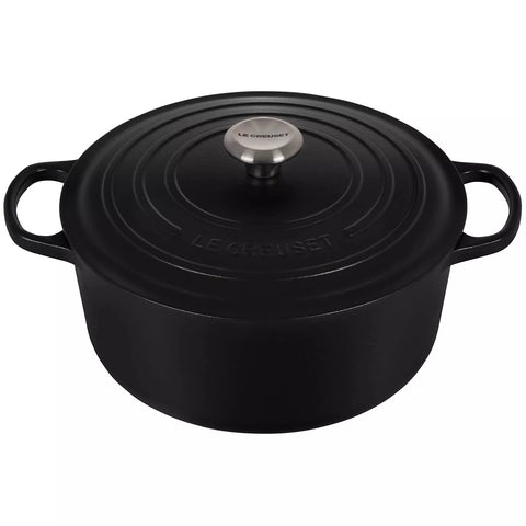 Le Creuset Signature Round Dutch Oven, 7.25 qt.
