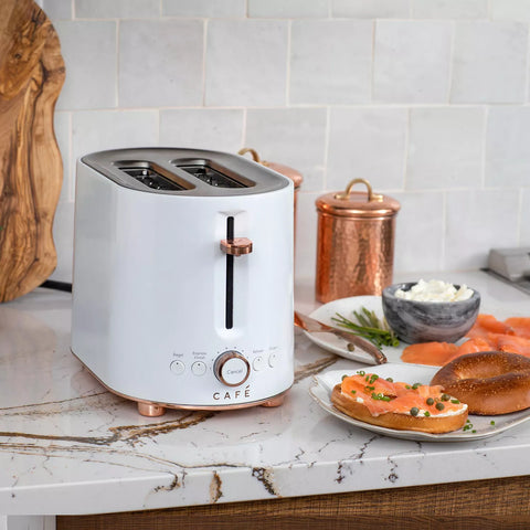 Café™ Express Finish Toaster