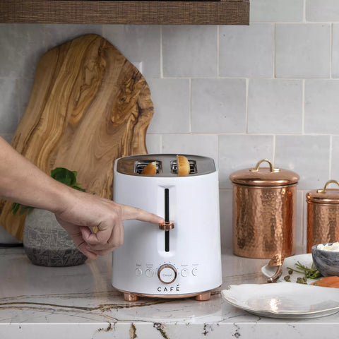 Café™ Express Finish Toaster