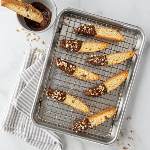 Nordic Ware Naturals Quarter Sheet with Oven-Safe Nonstick Grid
