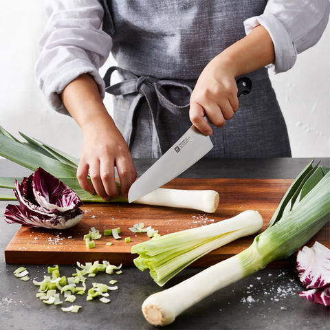 Zwilling Pro Ultimate Sous Chef's Knife, 7"